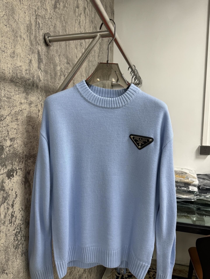 Pra*a sweater